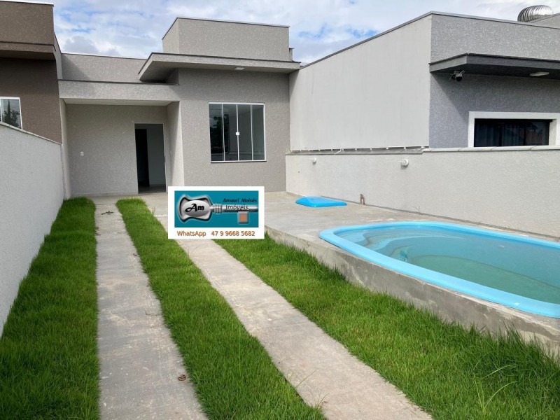 Casa a 700 metros da praia